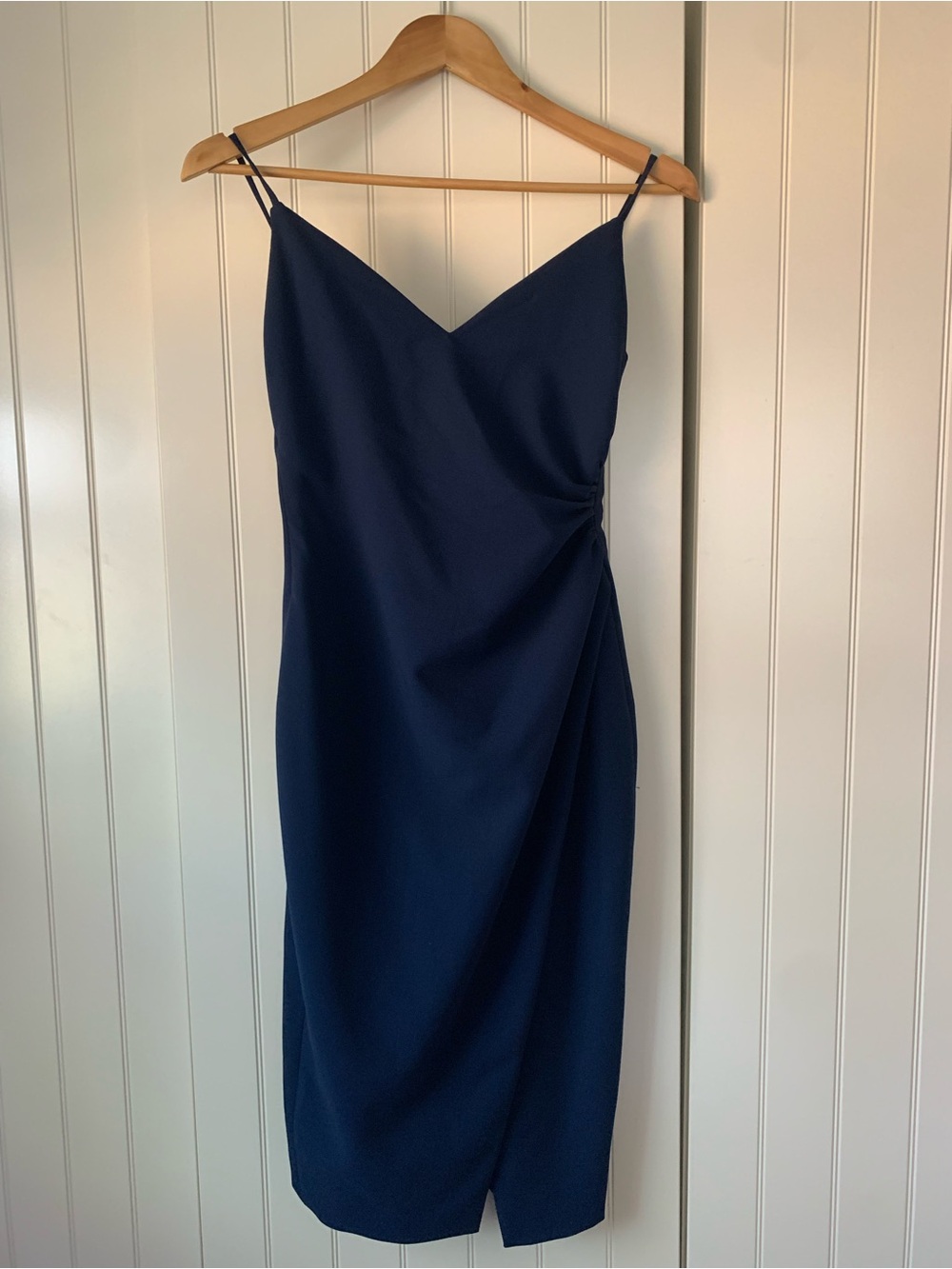 Black Halo Navy V-Neck Spaghetti-Strap Midi Dress